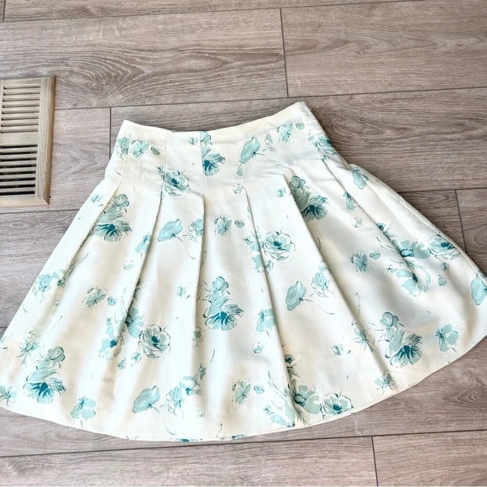 Banana Republic Pure Silk Floral A-Line Pleated Knee-Length Skirt - Picture 3 of 16